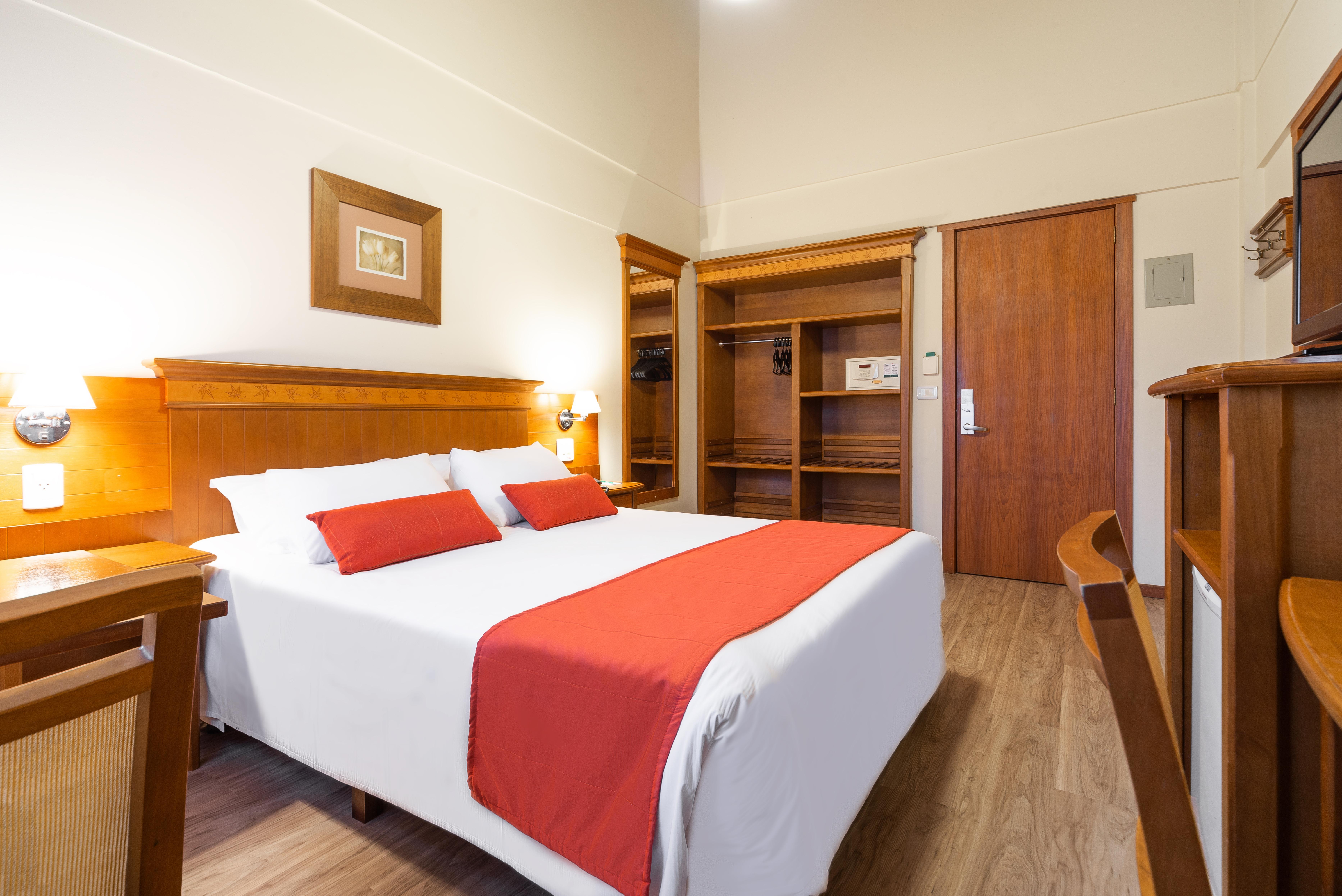 Laghetto Hotel 4*
